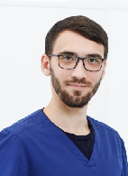 Врач Петренко Максим Константинович