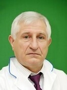 Врач Бахтияров Олег Равильевич